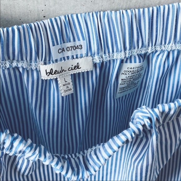 Bleuh Ciel Off The Shoulder Top - Picture 2 of 5